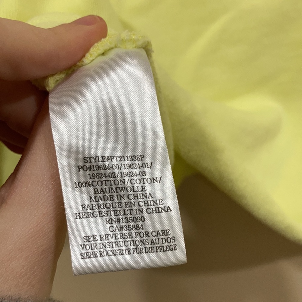 Peloton Yellow Raw Hem Lounge Set Size Medium - Picture 10 of 11